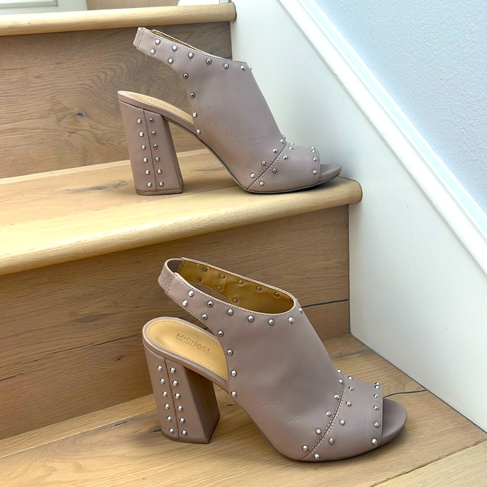 Michael Kors- 9M- Taupe Slingback 4” Block Heels